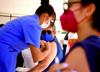 Recibirán los ‘cuarentones’ segunda dosis anti-Covid