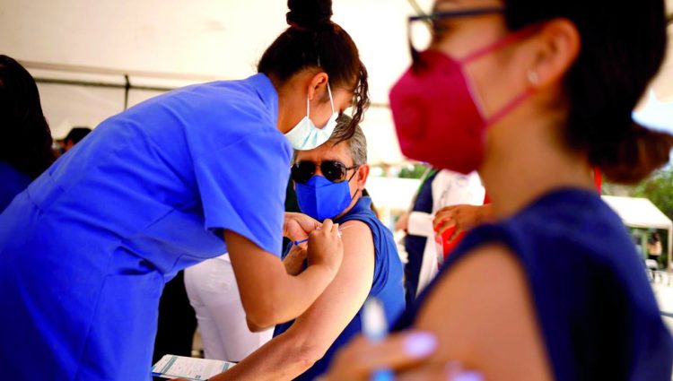 Recibirán los ‘cuarentones’ segunda dosis anti-Covid