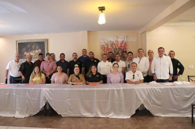 Afirma Carmen Lilia que ayudará a restauranteros a recuperarse de la crisis