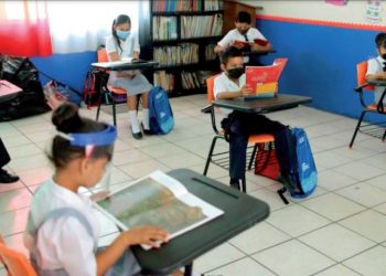 Es ‘foco rojo’ intención de regresar a las aulas