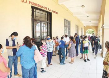 Preparan pago de pensión a adultos de 68 y más