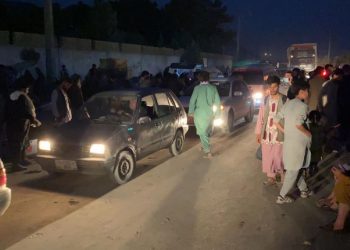 Aumenta a 60 cifra de muertos por explosiones de Kabul
