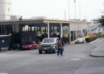 Pedirán abran puentes para que mexicanos crucen a vacunarse