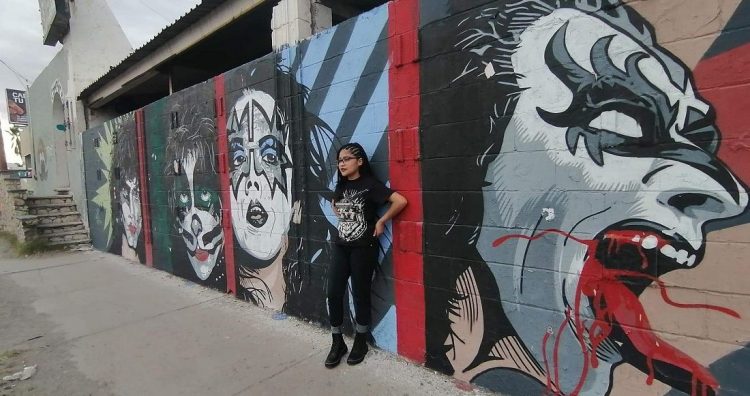 Kiss presumió en su cuenta un mural de ellos en Ciudad Juárez. Ya lo borraron