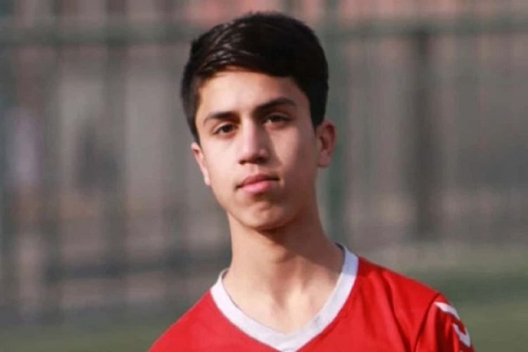 La historia de Zaki Anwari, el futbolista de 19 años que nunca logró huir de Afganistán