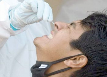 Aumenta número de ciudadanos que toman la prueba COVID