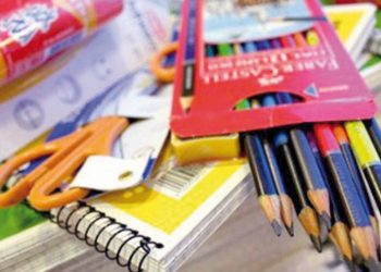 Donarán útiles escolares frente a devastada economía