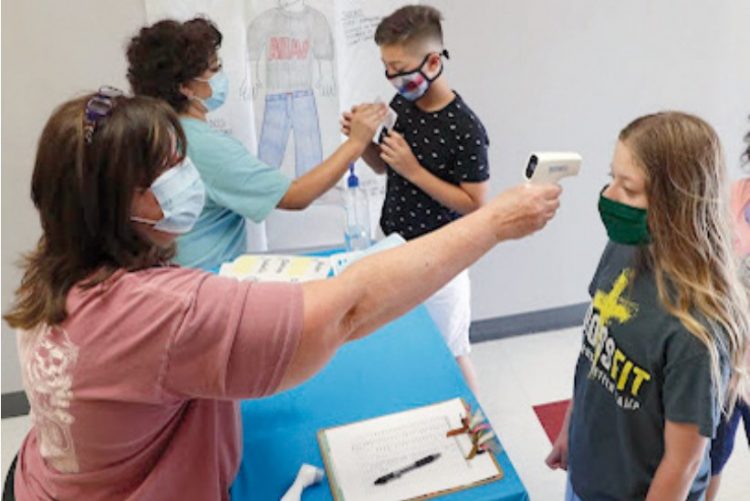 Dan positivo a Covid dos alumnos en UISD