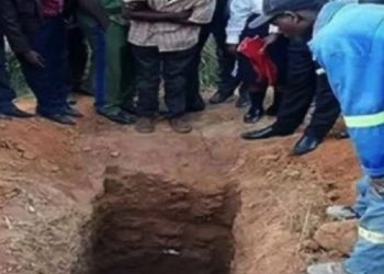 Pastor muere tras ser enterrado vivo; quería resucitar como Jesucristo