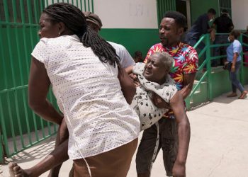 Haití: El número de muertos por el terremoto sube a 1.419