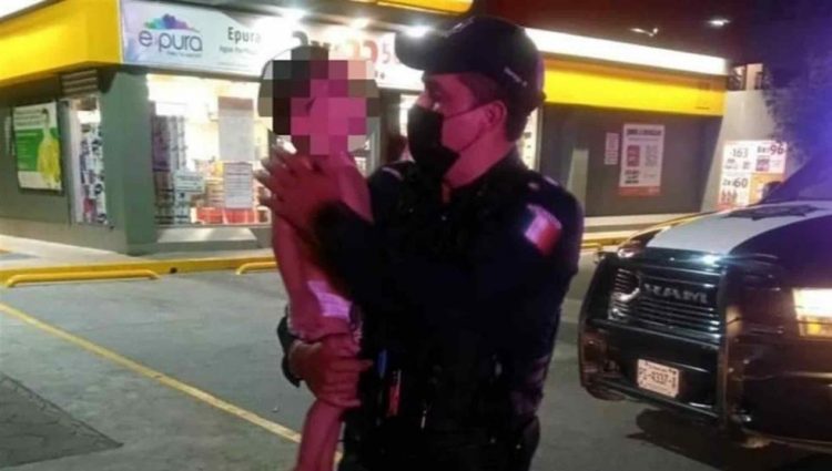 Bebé escapa de su casa y deambuló durante la madrugada en calles de Monterrey