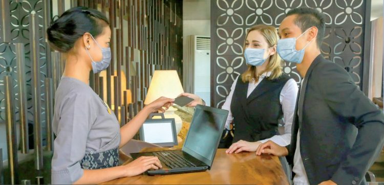 Vacunación es requisito para conseguir empleo