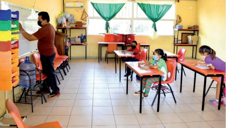 ‘Es más seguro empezar ciclo escolar virtual’: Salud Municipal