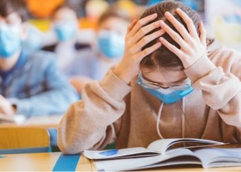 En dos semanas dan positivo 100 estudiantes