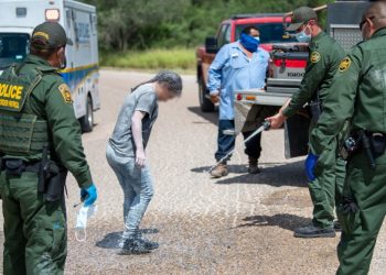Sacan de vagones a indocumentados