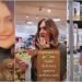 VIDEO | Una mujer lame productos en supermercado para “fortalecer su sistema inmune”