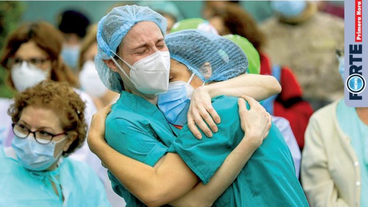 Pacientes con Covid desbordan hospitales