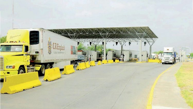 Empuje de Nuevo León debe beneficiar carga a Nuevo Laredo: transportistas