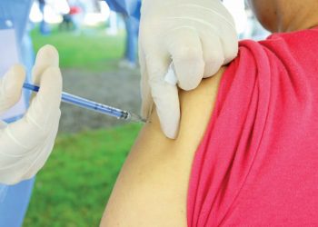 Llega Laredo al 100% de población vacunada