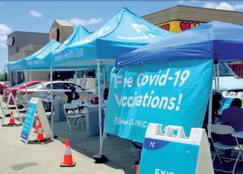 Vacunan gratis a traileros mexicanos en ruta 35 EU