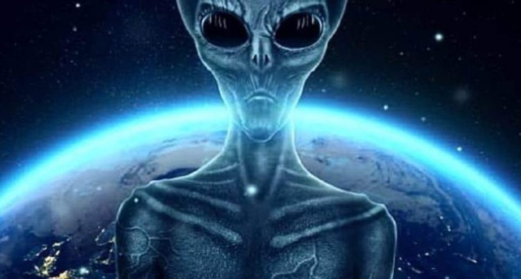 «Viajero del futuro» asegura que la llegada de los extraterrestres será en 2022