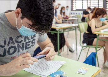 Detectan más casos de Covid en escuelas