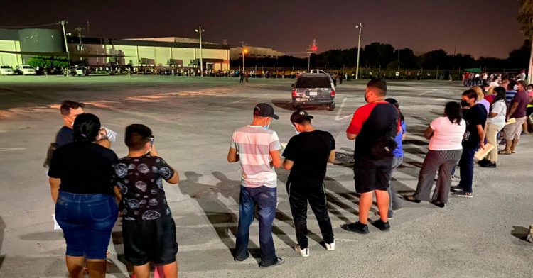 Vacunación; salud con salud se paga