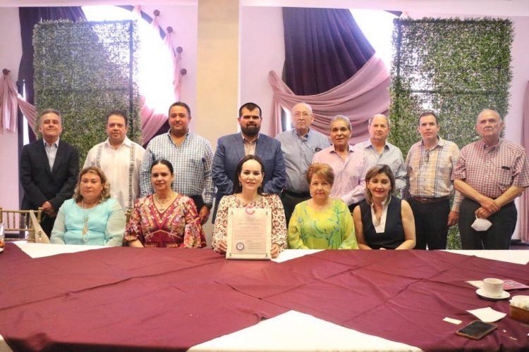 Se suman notarios al proyecto de Carmen Lilia Canturosas