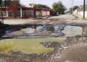 AMLO anuncia programa especial para reparar baches en el país