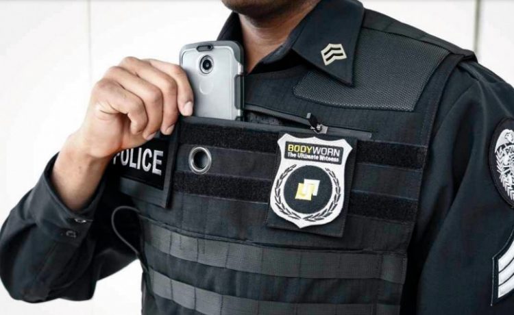 Inicia el uso obligatorio de las cámaras corporales en policías
