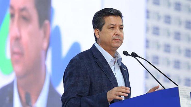 Cabeza de Vaca conserva fuero; Tribunal desecha queja de la FGR