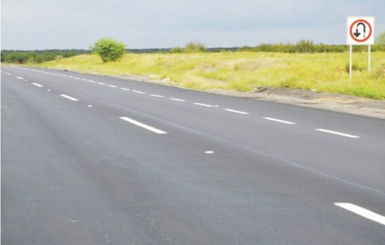 Reclaman a la SCT abandono de carreteras