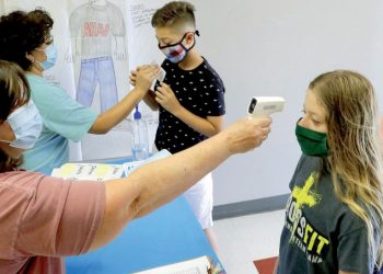 Suman 1,056 casos de Covid pediátrico