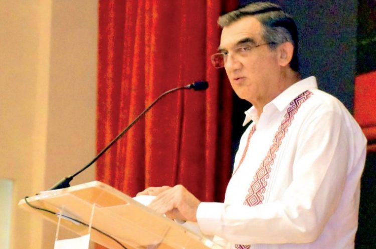 Rinde informe Américo; busca unidad en Morena