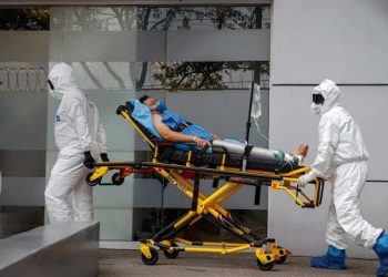 Covid sigue a la alza pese a alto porcentaje de vacunación