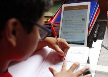 Recomiendan volver a la educación virtual