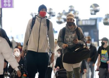 Estados Unidos exigirá a turistas certificado de vacunación contra COVID para entrar a su territorio