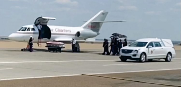 Laredo recibe a otro de sus héroes caídos