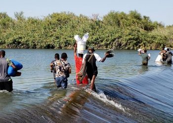 Expulsarán a haitianos para acabar con la crisis