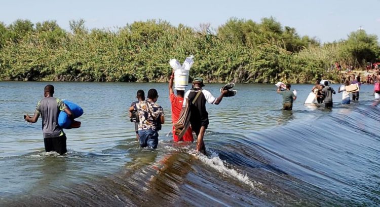 Expulsarán a haitianos para acabar con la crisis
