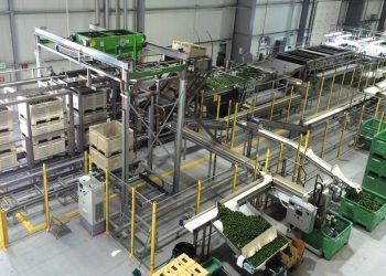 Inaugura el gobernador Abbott centro de almacenamiento Mission