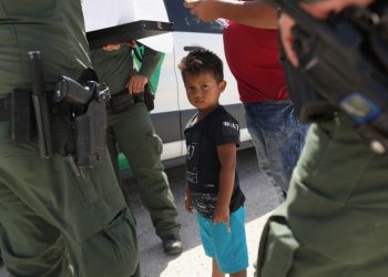 Se activa la orden que frena la expulsión de familias migrantes a México por la pandemia