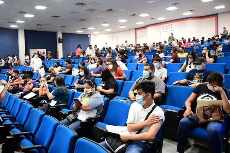 Llegaron ya las vacunas Pfizer