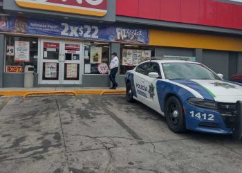 Ladrón pide disculpas antes de asaltar Oxxo en Tampico
