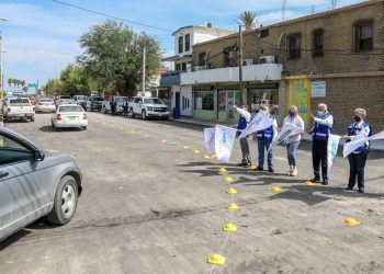 Da Sanmiguel banderazo a reapertura de calle América