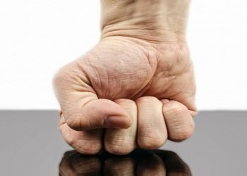 Del golpe al porrazo y el cínico carpetazo