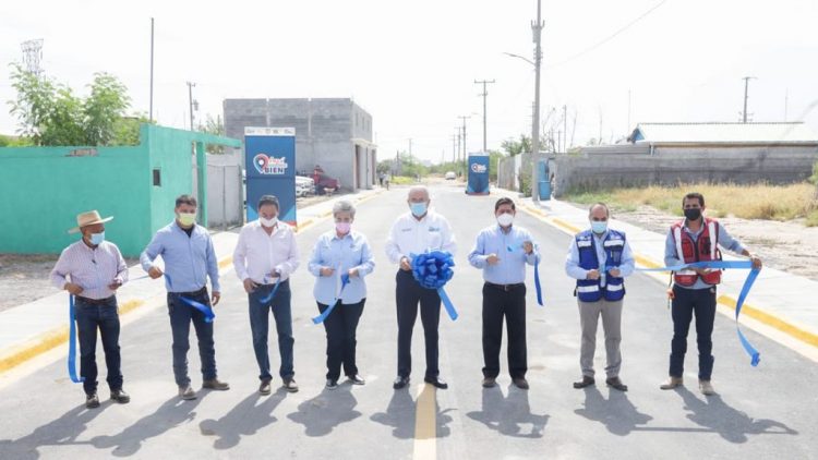 Cumple Arturo Sanmiguel y entrega pavimentación en Los Presidentes