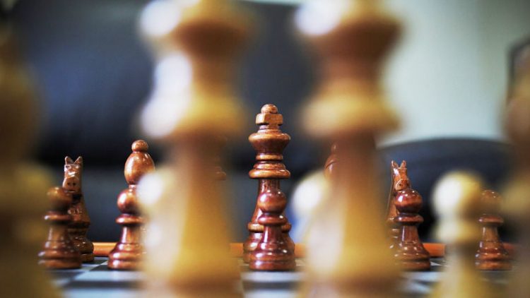 Enroque que exige en Obras Públicas