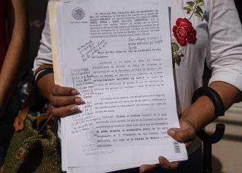 Sí hay forma de amparar niños para vacuna: abogado