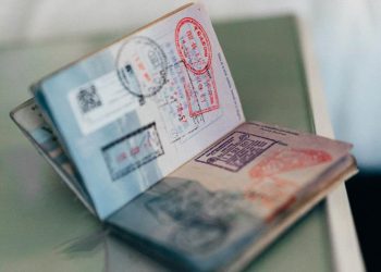 Pasaportes para personas no binarias, la nueva opción que dará EU